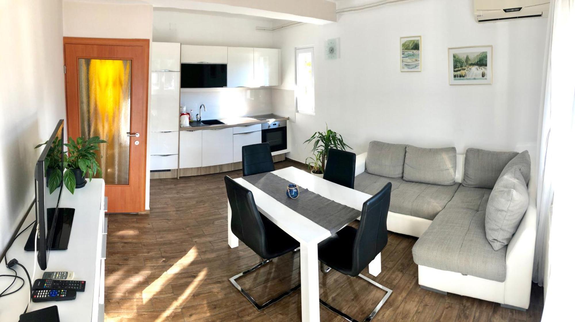 Apartments & Rooms Formenti Skradin Rom bilde